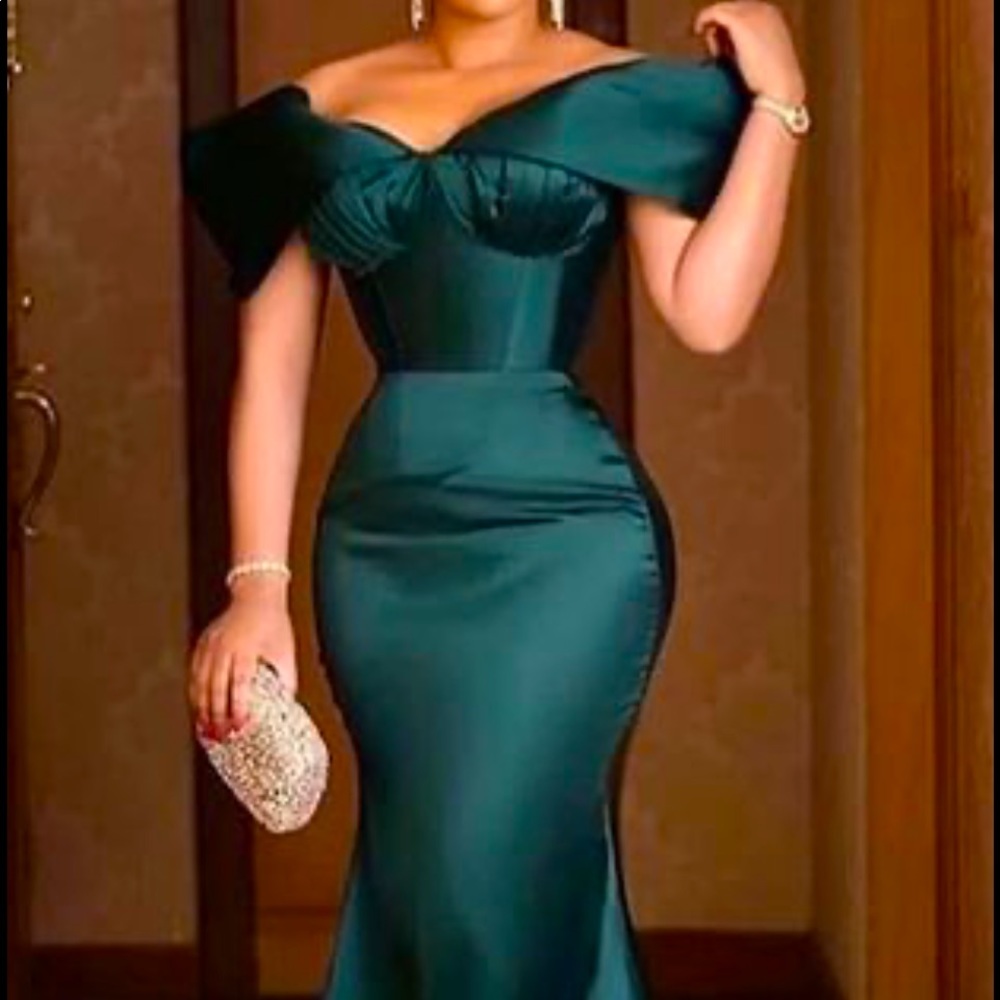 Woman’s formal dress green 2XL